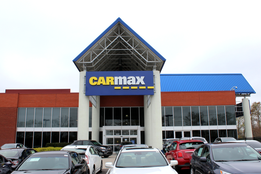 CarMax股价因业绩超预期及回购计划而上涨