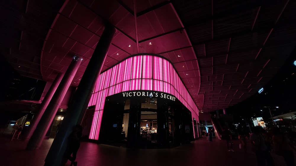 Victoria's Secret Stock Falls Despite Earnings Beat
